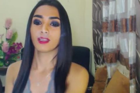 nice-looking tranny Plays Her throbbing penis