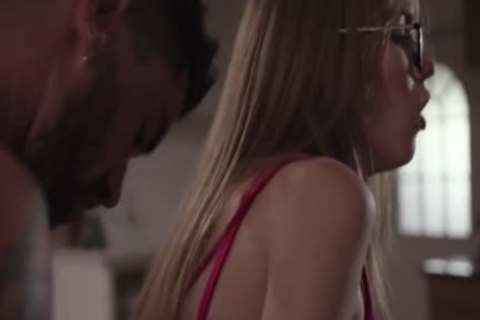 slender blonde Tbabe Crystal Thayer Rides Chris dick In couch